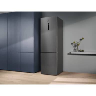Electrolux Jääkaappi-pakastin yhdistelmä LNT9MD36X3 (Teräs)