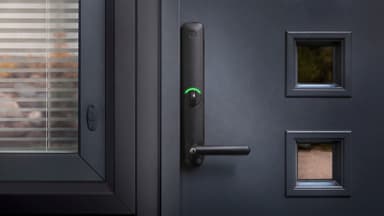 Yale Doorman L3 digitaalinen lukko (musta)
