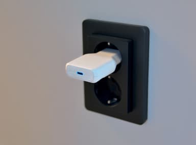 Unisynk G3 36W USB-C seinälaturi (valkoinen)