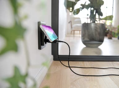 Unisynk G3 36W USB-C seinälaturi (musta)