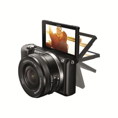 Sony A5000 järjestelmäkamera + 16-50mm PZ (musta)