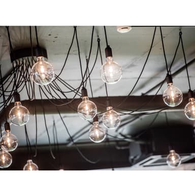 4 x LED-lampun hehkulamppu suuri hehkulanka E27 4W 125 mm lämmin valkoinen