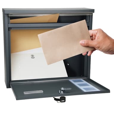 ML Design Postilaatikko, jossa sanomalehdet, tyyppikilpi ja katselu ikkuna,