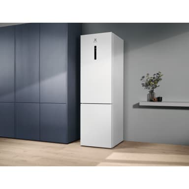 Electrolux Jääkaappi-pakastin yhdistelmä LNT9ME36W3 (Valkoinen)