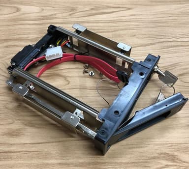 NÖRDIC 5,25"" mobiiliteline 1 x 3,5"" SATA / SAS HDD:lle