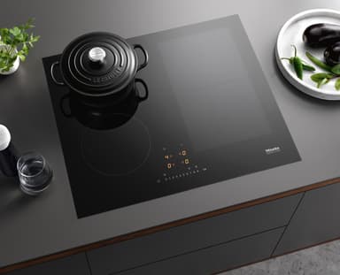Miele Keittotaso KM 7464 FL (musta)
