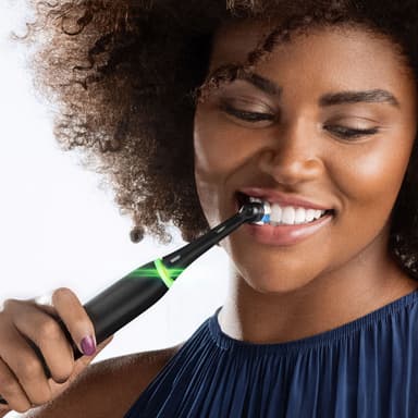 Oral-B iO5 Duo pakkaus sähköhammasharjat 414841 (musta/valkoinen)