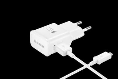 Samsung matkalaturi 2A EP-TA20EWEUGWW
