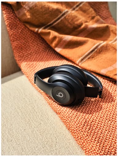 Beats Studio Pro langattomat around-ear kuulokkeet (musta)