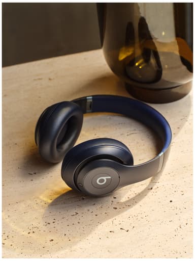 Beats Studio Pro langattomat around-ear kuulokkeet (musta)