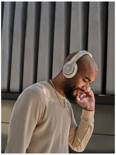 Beats Studio Pro langattomat around-ear kuulokkeet (hiekkakivi)