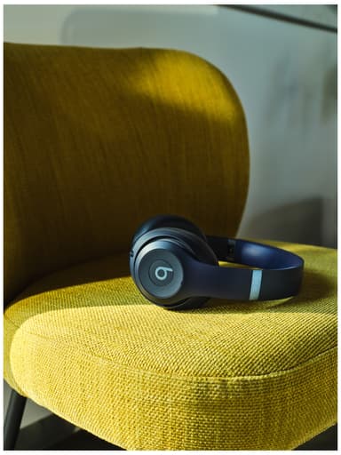 Beats Studio Pro langattomat around-ear kuulokkeet (laivastonsininen)