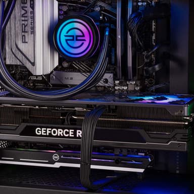PCSpecialist Ultra 620 R7-7X3D/32/2000/4080 pelitietokone