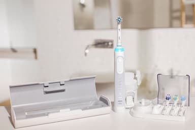 Oral-B Genius 9000 sähköhammasharja (valkoinen)