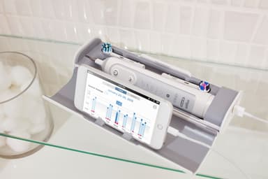 Oral-B Genius 9000 sähköhammasharja (valkoinen)