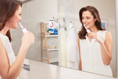 Oral-B Genius 9000 sähköhammasharja (valkoinen)