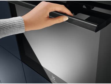 Electrolux erillisuuni OOP807NB