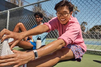 Fitbit Charge 6 aktiivisuusranneke (hopea/beige)