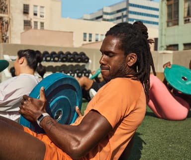 Fitbit Charge 6 aktiivisuusranneke (musta)