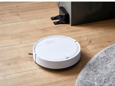 Robot vacuum cleaner with charging station White