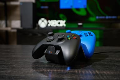 PowerA Duo Xbox latausasema peliohjaimille