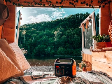 Jackery Explorer 240