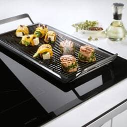 Electrolux Plancha Grill E9HL33 (Musta)