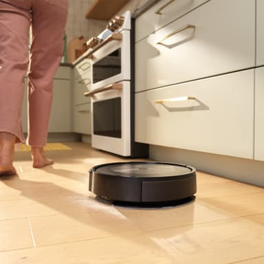 iRobot Roomba Combo J5 robotti-imuri 800024 (musta)