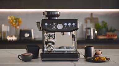 Sage Barista Express Impress kahvikone SES876BTR (musta tryffeli)
