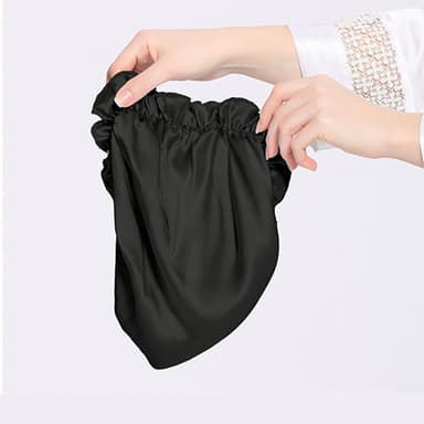 Yömyssy Mulberry silkkiä Musta