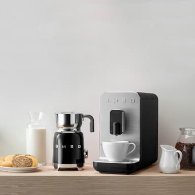 Smeg kahvikone BCC01BLMEU (musta)