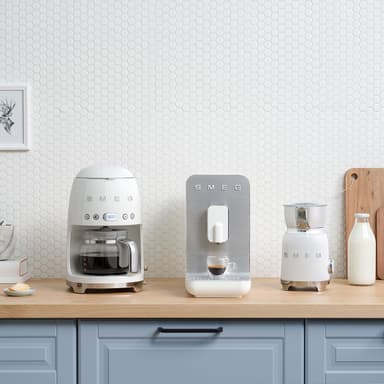Smeg kahvikone BCC01WHMEU (valkoinen)