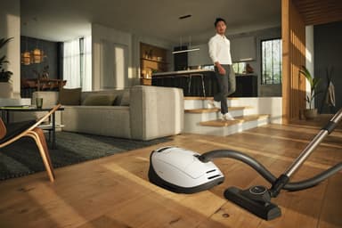 Miele Complete C3 Medicair pölynimuri 12032690 (valkoinen)