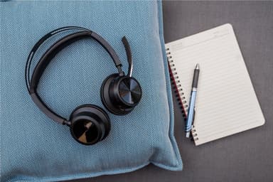 HP Poly Voyager Focus 2 kuulokkeet USB-C