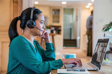 HP Poly Voyager Focus 2 MS Teams kuulokkeet USB-C