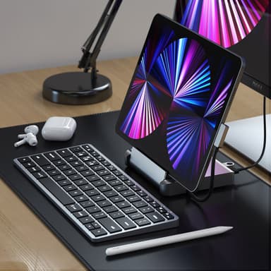 Satechi iPad Pro hubi tabletille (harmaa)