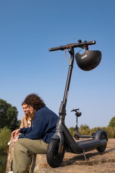 Ninebot by Segway E2 Pro E sähköpotkulauta