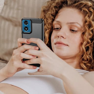 SKALO Motorola Moto G04 Armor Carbon Iskunkestävä TPU suojakuori - Musta