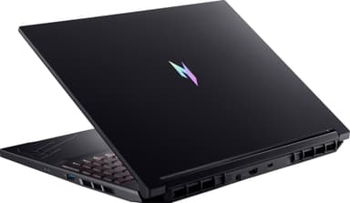 Acer Nitro V15 R5-8H/16/1TB/4050/165Hz 16" pelikannettava