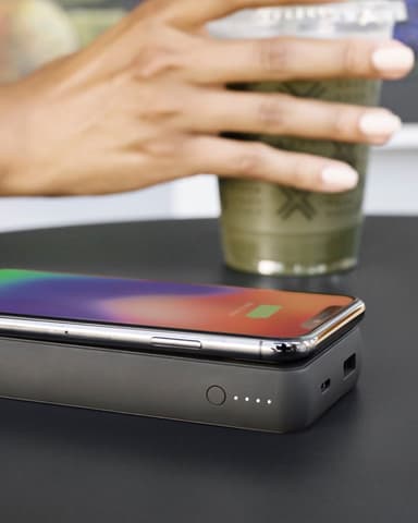 Mophie 6040 mAh langaton latausasema