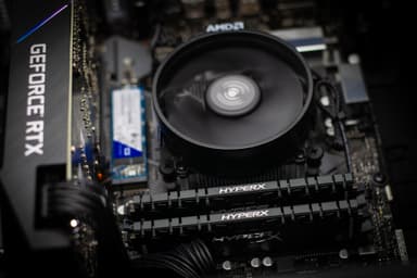 Edge Esports pelitietokone 2060/AMD (musta)