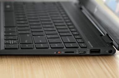 HP Envy x360 13-ar0802no 13,3" 2-in-1 (musta)