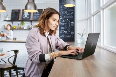 HP Envy x360 13-ar0802no 13,3" 2-in-1 (musta)