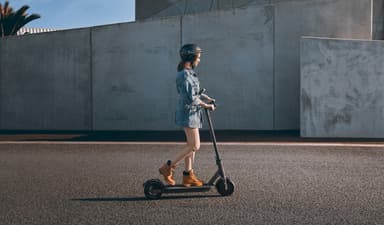 Xiaomi Mi Electric Scooter Pro sähköpotkulauta (musta)