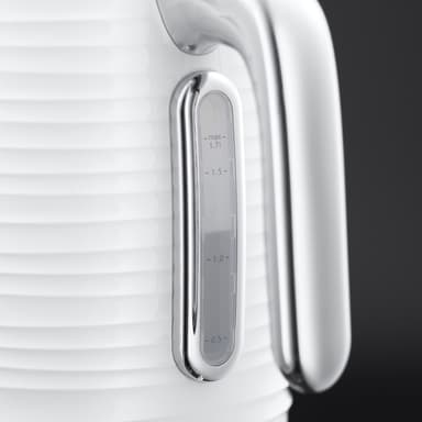 Russell Hobbs vedenkeitin RH2436070 (valkoinen)