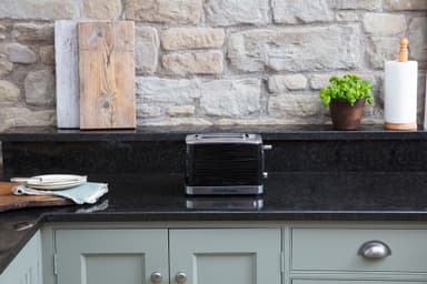 Russell Hobbs leivänpaahdin RH2437156 (musta)