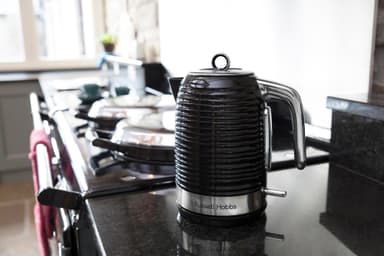 Russell Hobbs vedenkeitin RH2436170 (musta)