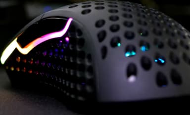 Xtrfy M4 RGB pelihiiri (musta)