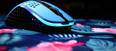Xtrfy M4 RGB pelihiiri (Miami Blue)