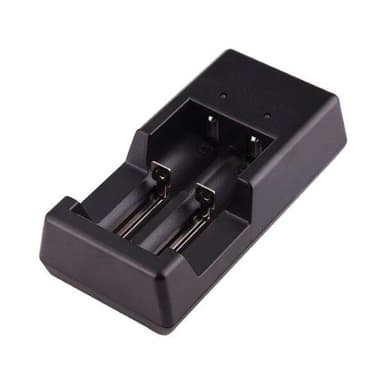 Akkulaturi USB 18650 / 18500 / 17650 / 16340 / AA / AAA